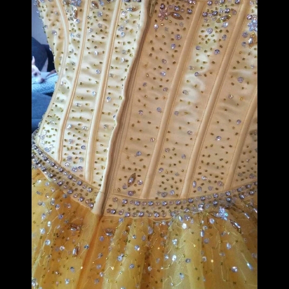 GORGEOUS GRAD DRESS. WORN 5 HOURS ONLY. - Picture 4 of 5